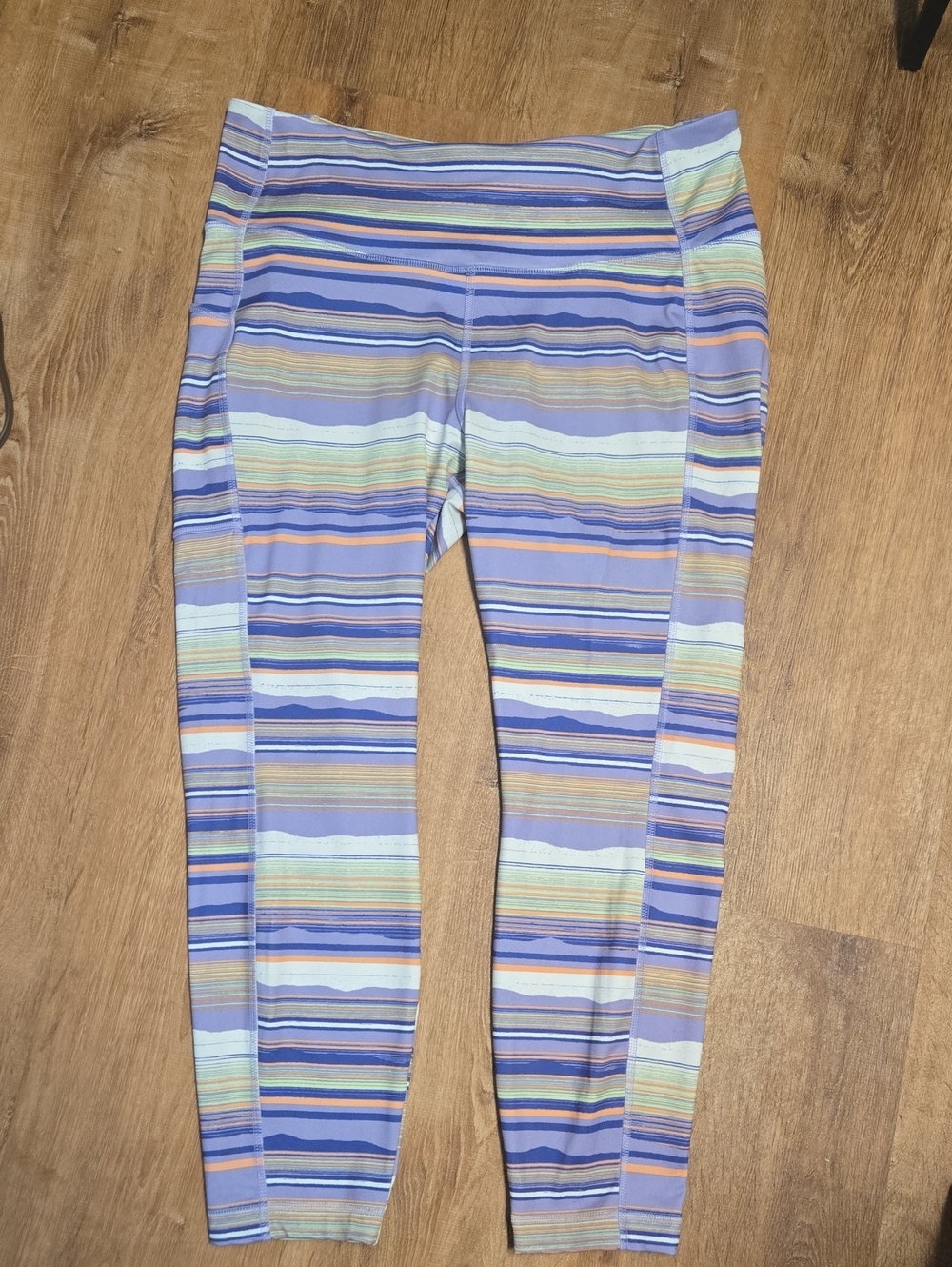 🎄Columbia XL Striped Active Leggings - Purple Multi